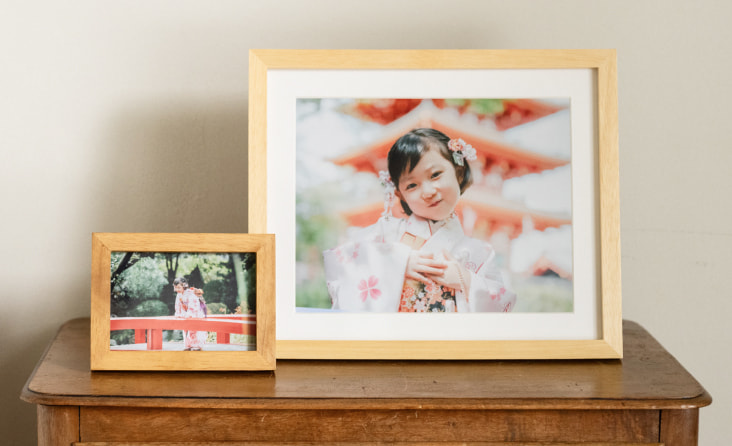お部屋を飾る】温かみのある天然木製額縁(6切)｜写真の整理・収納は